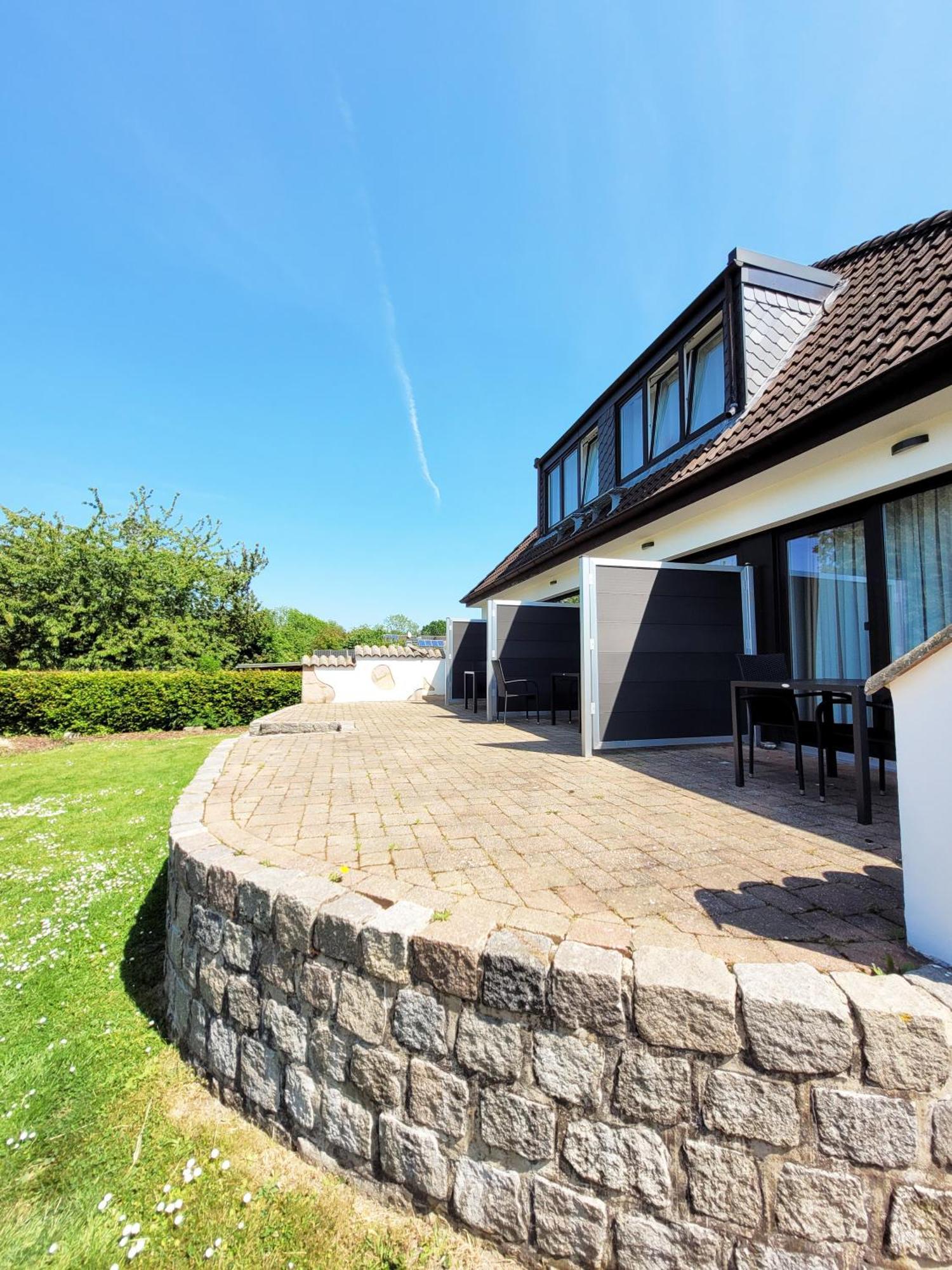 שרבאוץ Hochwertige Ferienwohnung Mit Sonnenterrasse & Gartenblick, Nur Wenige Gehminuten Zum Strand מראה חיצוני תמונה